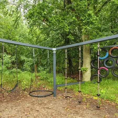 12 Person In Glesborg-by Traum *