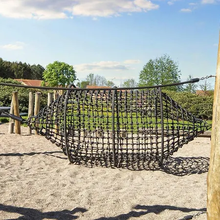 12 Person In Glesborg-by Traum